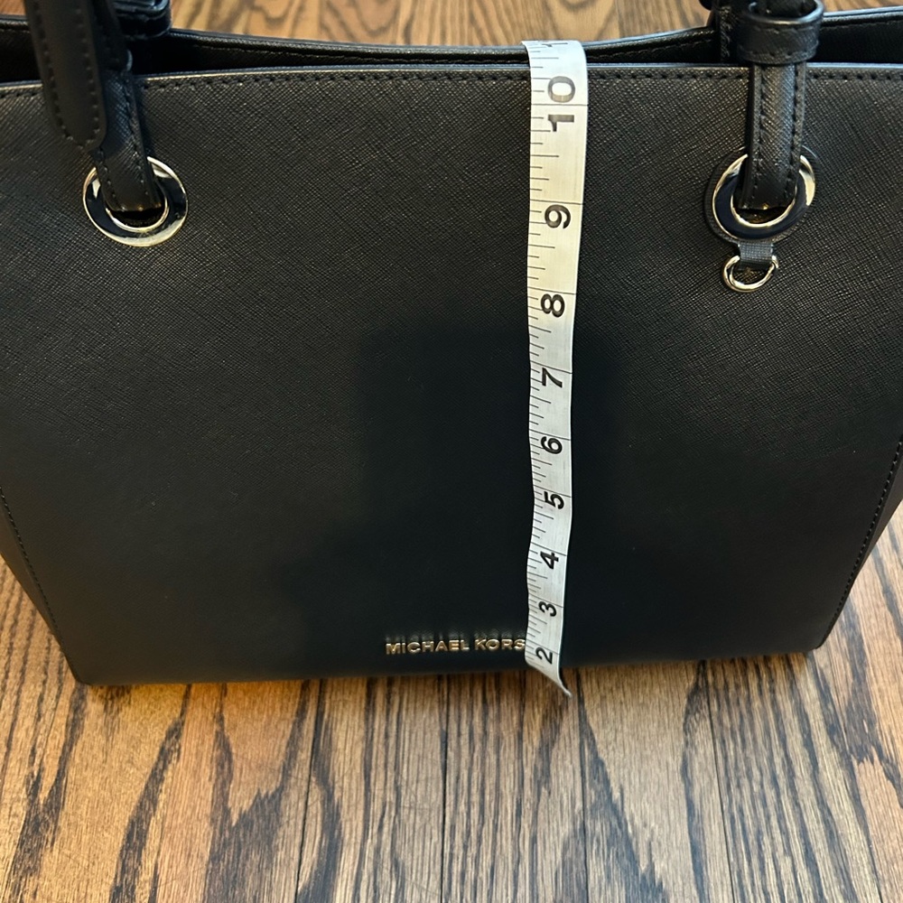 Michael Kors Walsh Medium Saffiano Leather Black Tote - Picture 5 of 12